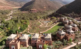 تجربة رائعة للزوار في فندق kasbah tamadot 2 tamadot 2