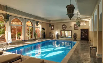 تجربة رائعة للزوار في فندق kasbah tamadot 4 tamadot 4